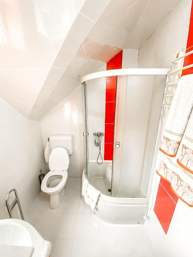 Cosy Bedroom For 2 With Balcony In A Family Villa Turnu Măgurele Екстериор снимка