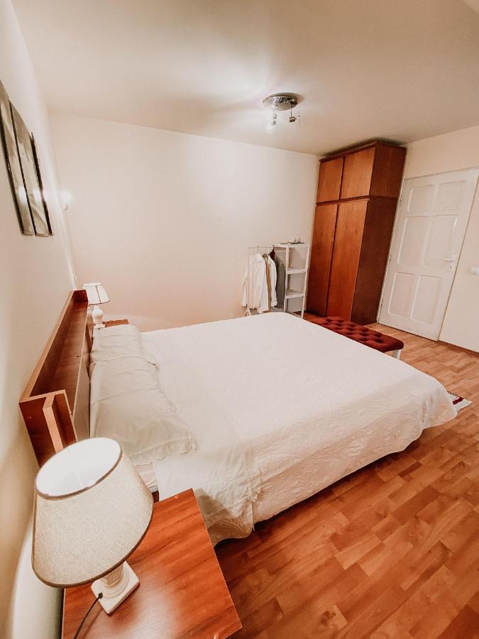 Cosy Bedroom For 2 With Balcony In A Family Villa Turnu Măgurele Екстериор снимка