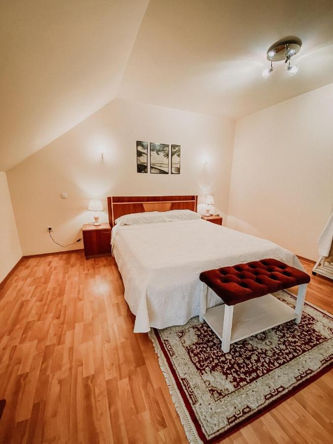 Cosy Bedroom For 2 With Balcony In A Family Villa Turnu Măgurele Екстериор снимка
