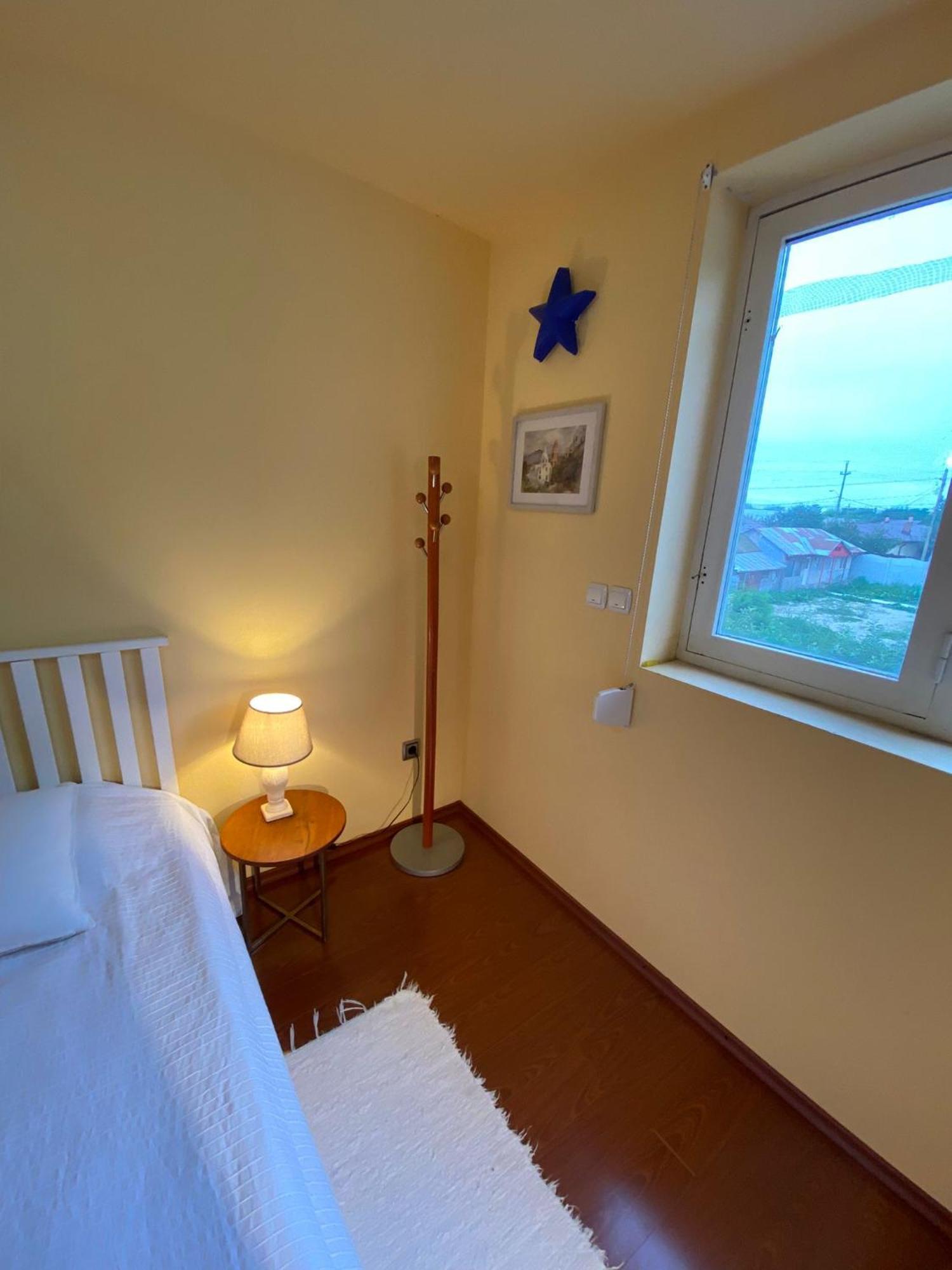Cosy Bedroom For 2 With Balcony In A Family Villa Turnu Măgurele Екстериор снимка